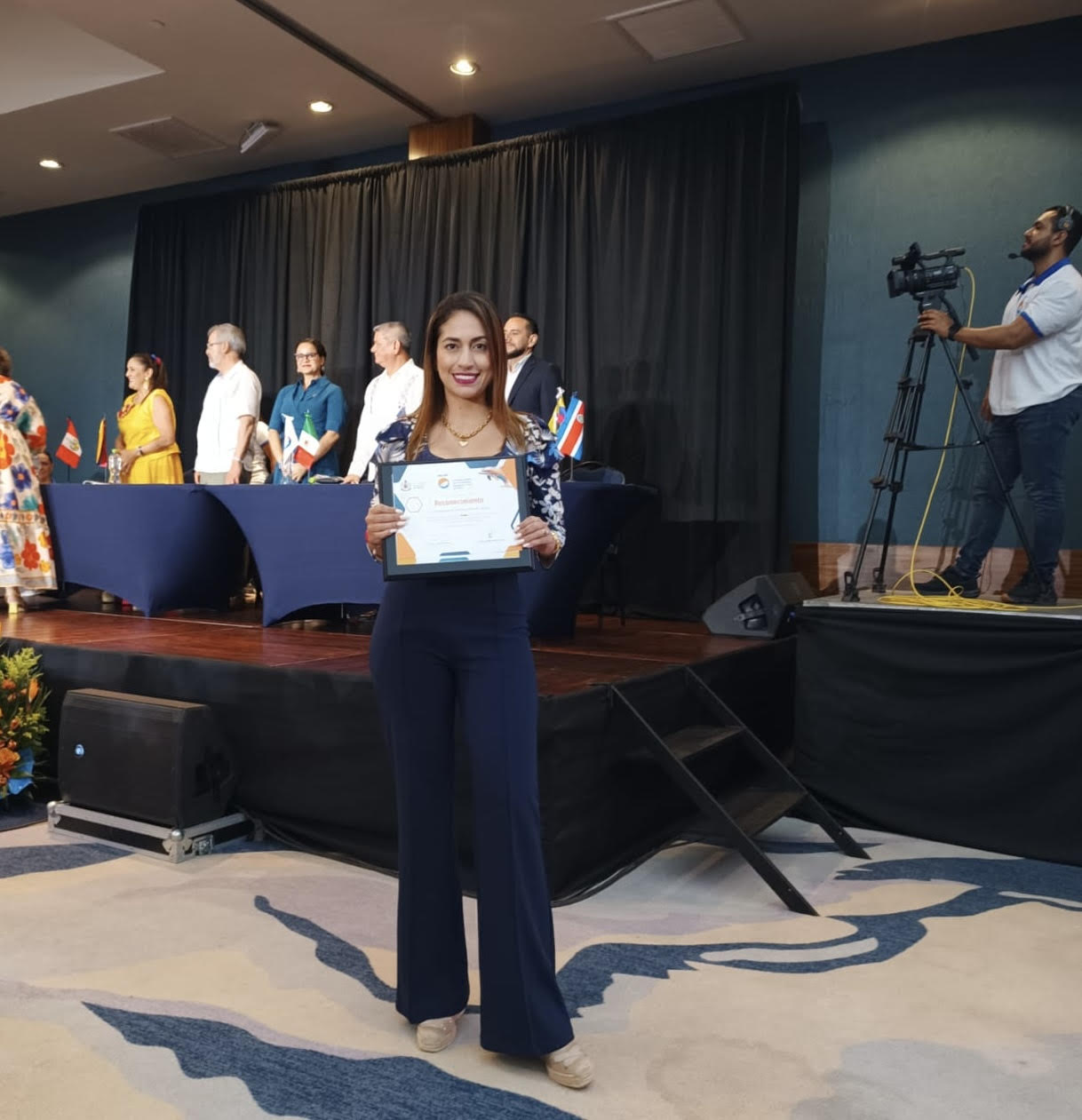 Destaca unicach en el congreso internacional del programa delf n 2024